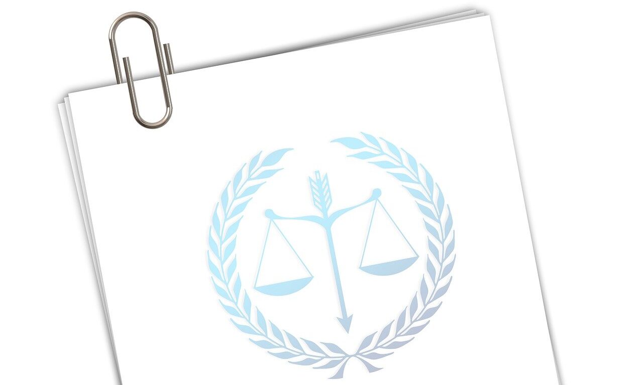 cropped-law_scale.jpg